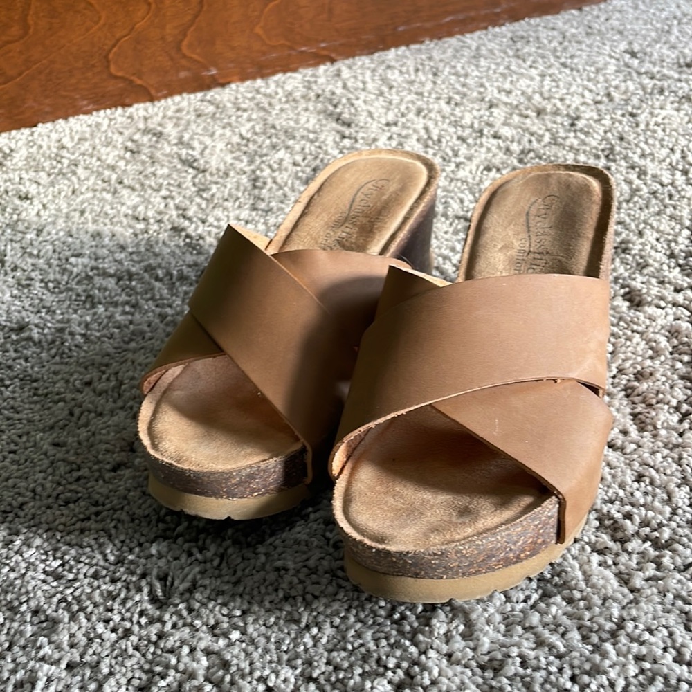 Brown Wedges